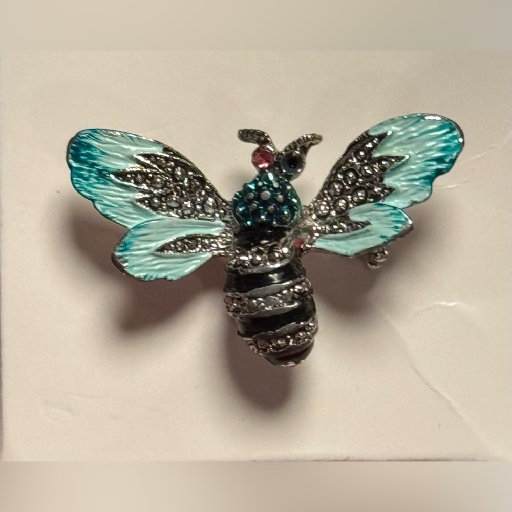 Vintage Enamel Silver Tone Bee Brooch Pin